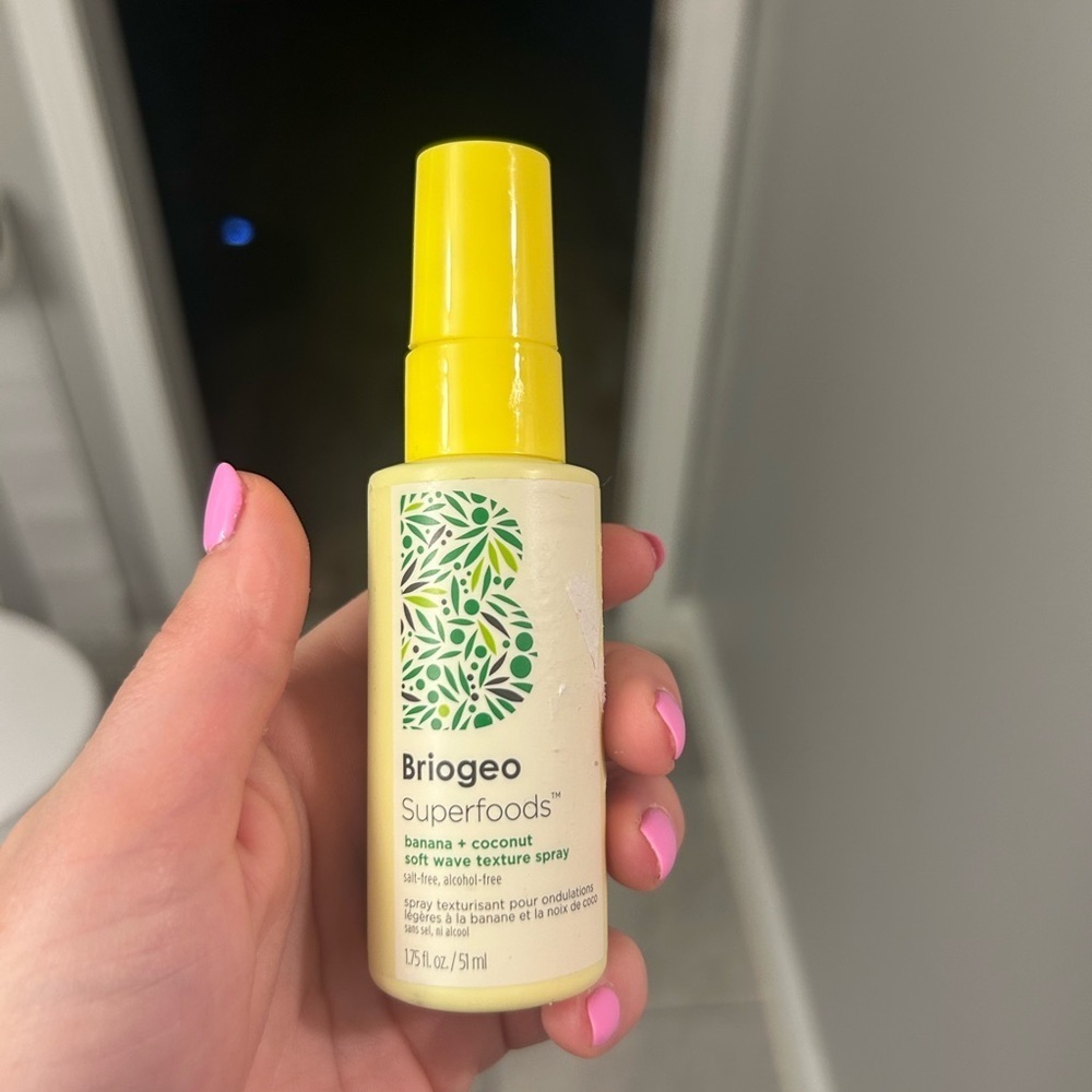 Briogeo Superfoods Soft Wave Texture Spray